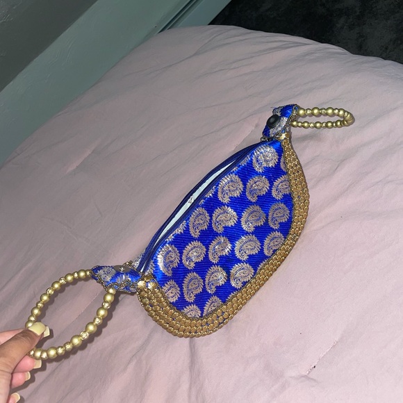 Purse - Picture 2 of 2